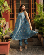 Load image into Gallery viewer, Kaavya kurta-Pant Set